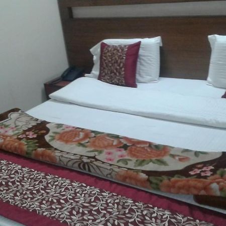 Pamposh Guest House Gk II Market Yeni Delhi Dış mekan fotoğraf