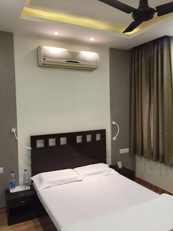 Pamposh Guest House Gk II Market Yeni Delhi Dış mekan fotoğraf